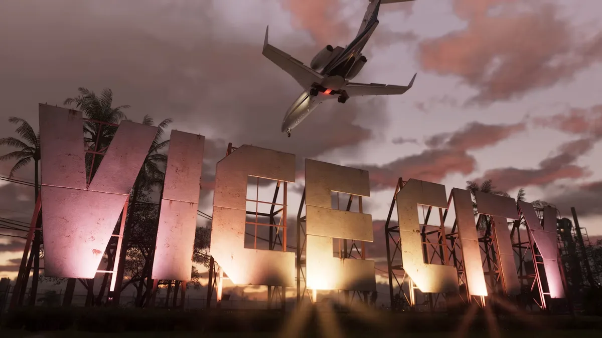 GTA6の舞台バイスシティを示す巨大なサイン看板と夕暮れの空